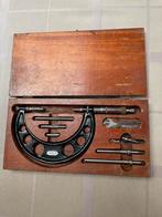 Vintage micrometer van Starrett, Antiquités & Art, Antiquités | Outils & Instruments, Enlèvement ou Envoi