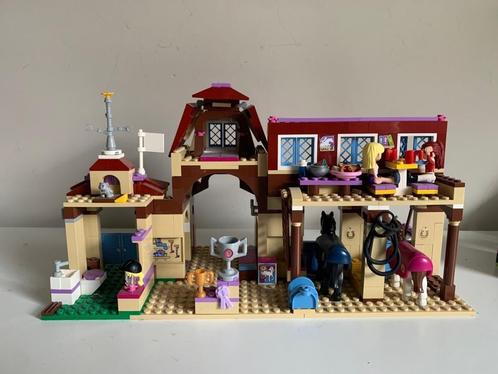 LEGO Friends Heartlake Paardrijclub - 41126 - NIEUWE PRIJS!, Kinderen en Baby's, Speelgoed | Duplo en Lego, Zo goed als nieuw