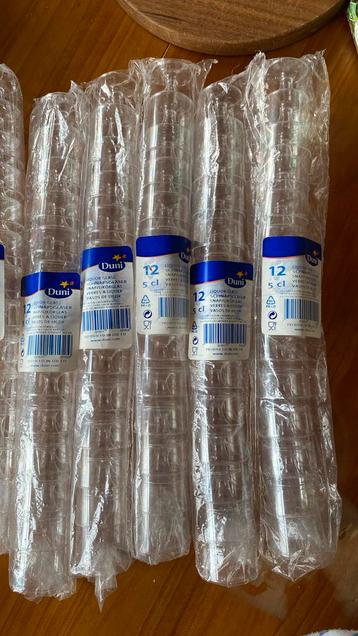 Lot van 6 tubes likeurglaasjes 5cl wegwerp beschikbaar voor biedingen