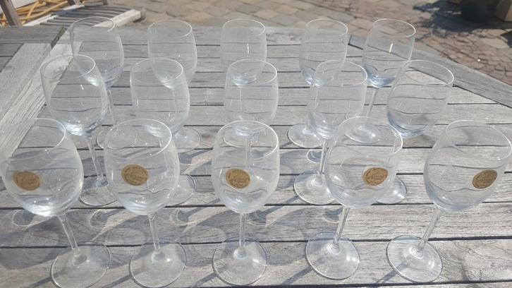 15 verres à vin Christal d'Arques, Antiquités & Art, Antiquités | Verre & Cristal, Enlèvement ou Envoi