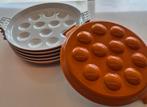 Le Creuset 6 gietijzeren escargot schalen v. 12st. Diam. 20c, Huis en Inrichting, Ophalen, Zo goed als nieuw, Gietijzer, Overige typen