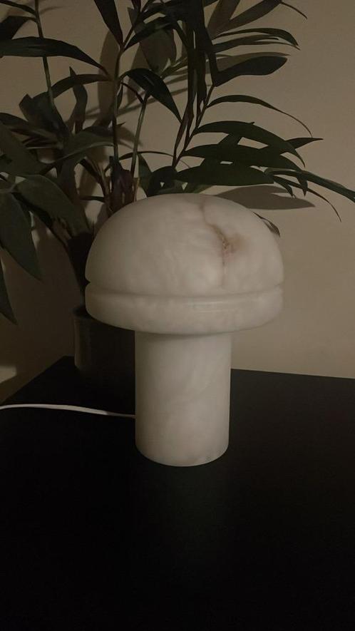 Albast Designer Lamp, Huis en Inrichting, Lampen | Tafellampen, Zo goed als nieuw, Overige materialen, Ophalen