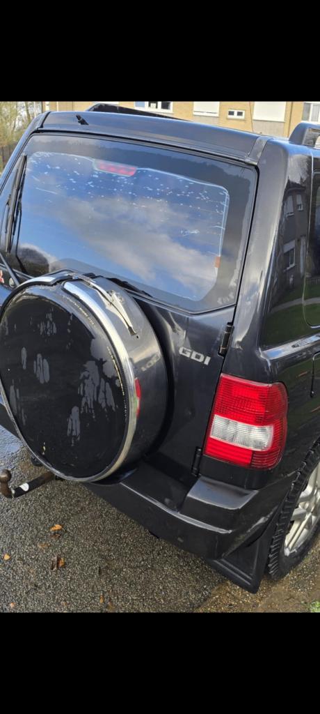 Pajero 2002 – Zwart + Gratis, Auto's, Toyota, Particulier, Yaris, 4x4, Benzine, Zwart, Zwart, Ophalen