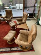 Stressless zetels met voetenbankjes en tafeltjes, Huis en Inrichting, Ophalen, Gebruikt, Stressless zetels, 50 tot 75 cm