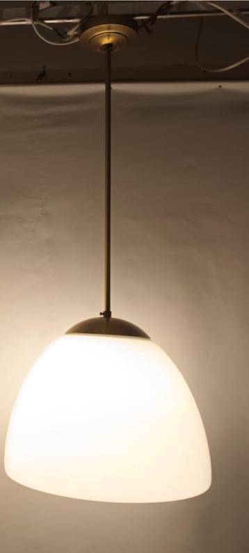 Art deco 'school' lamp opaline - OPRUIMING! beschikbaar voor biedingen