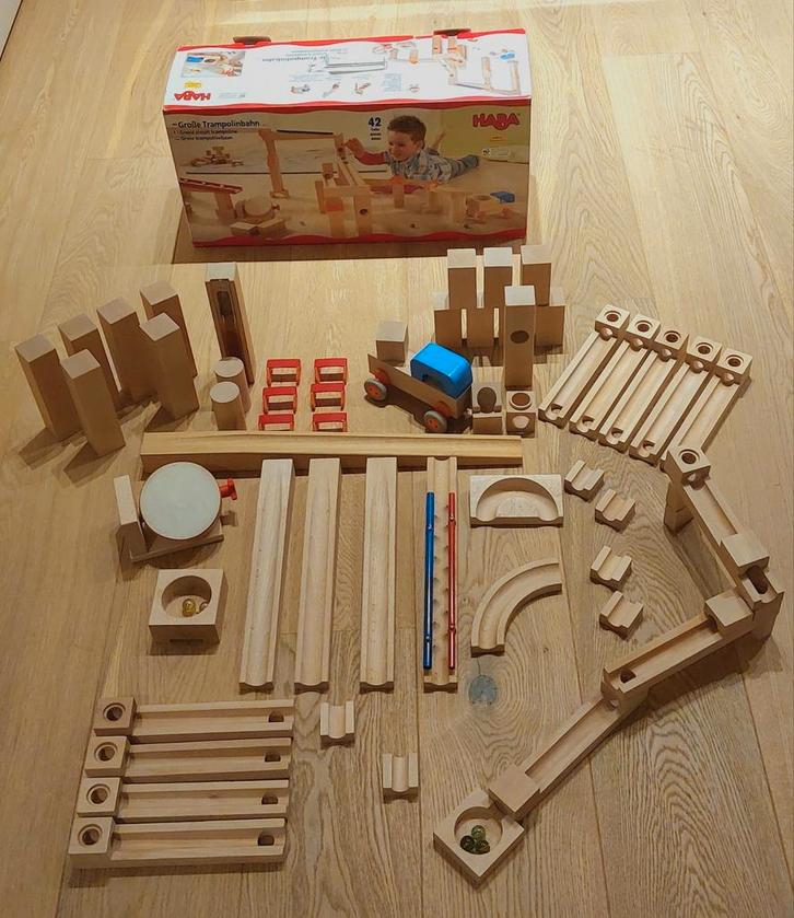 HABA grote knikkerbaan + uitbreidingen (gro§e trampolinbahn), Kinderen en Baby's, Speelgoed | Houten speelgoed, Zo goed als nieuw