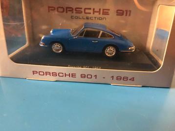 Blauwe Porsche 911 beschikbaar voor biedingen