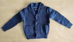 Warme gebreide klassieke blauwe vest, maat 104, Ophalen of Verzenden, Zo goed als nieuw, Jongen, Trui of Vest