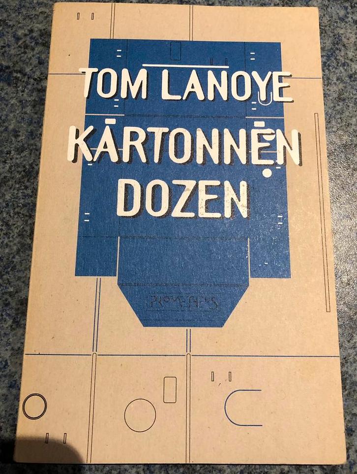 Tom Lanoye - Kartonnen dozen Winnaar Gouden bladwijzer Humo, Boeken, Romans, Ophalen of Verzenden