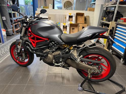 Ducati Monster 821, Motoren, Motoren | Ducati, Particulier, Naked bike, meer dan 35 kW, 2 cilinders, Motorrijbewijs A, ABS, Sportuitlaat