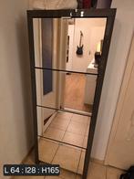 Meuble a chaussure moderne.