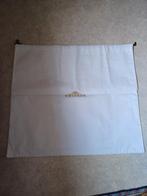 DELVAUX Grote geborduurde hoes met logo, Verzenden