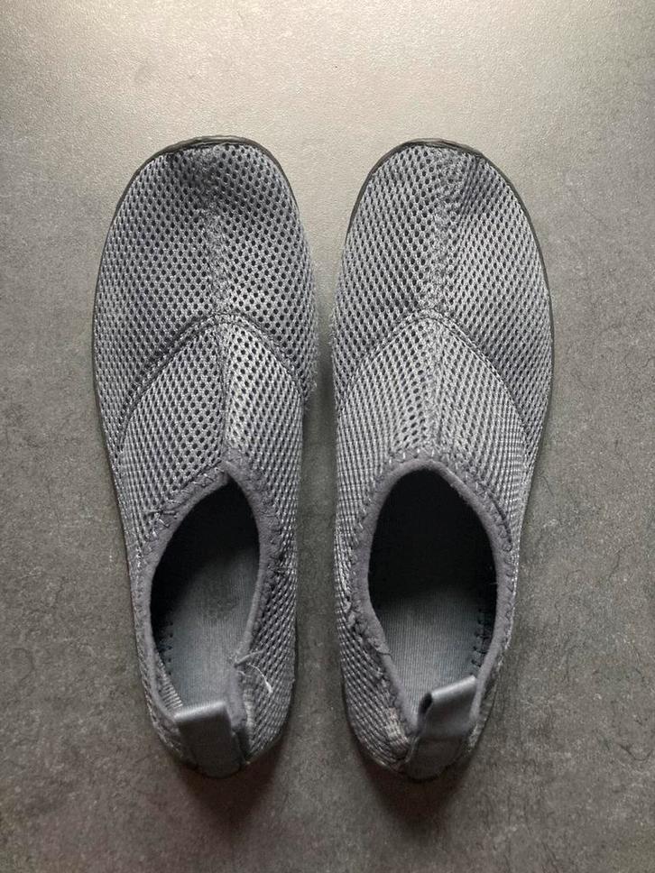 Waterschoenen Aquashoes 100 Subea, maat 36-37, Kinderen en Baby's, Kinderkleding | Kinder-zwemkleding, Gebruikt, Zwemschoenen