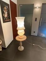 Prachtige lamp op tafel in natuursteen, Antiek en Kunst, Antiek | Verlichting, Ophalen