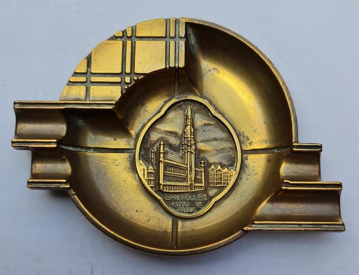 Asbak - Bruxelles Art Deco, Verzamelen, Rookartikelen, Aanstekers en Luciferdoosjes, Gebruikt, Asbak, Ophalen of Verzenden
