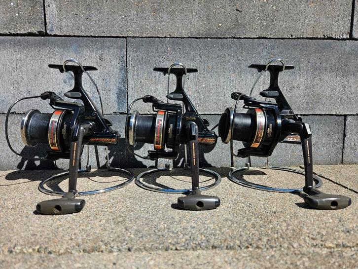 3 Daiwa Longbeam GS-2000H, Watersport en Boten, Hengelsport | Karpervissen, Zo goed als nieuw, Ophalen of Verzenden