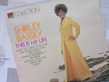 shirley bassey beschikbaar voor biedingen