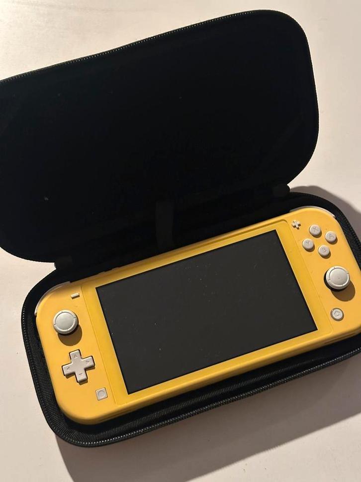 Nintendo Switch Lite + housse antichoc, Games en Spelcomputers, Spelcomputers | Nintendo Switch Lite, Gebruikt, Ophalen of Verzenden