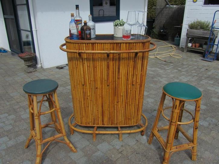 Tiki bar met 2 bamboo barstoelen- superorigineel !, Maison & Meubles, Dénudé, Utilisé, Enlèvement