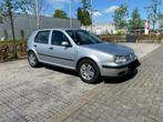 Volkswagen Golf 4 1.4i Benzine met Airco, Auto's, Volkswagen, Voorwielaandrijving, Stof, Zwart, 4 cilinders