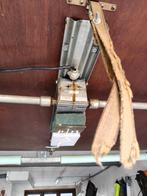 porte basculante du moteur, Enlèvement, Utilisé