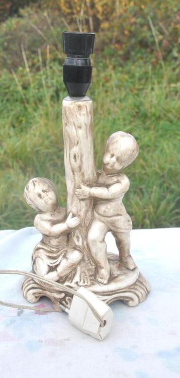 pied de lampe en faïence italienne  beschikbaar voor biedingen