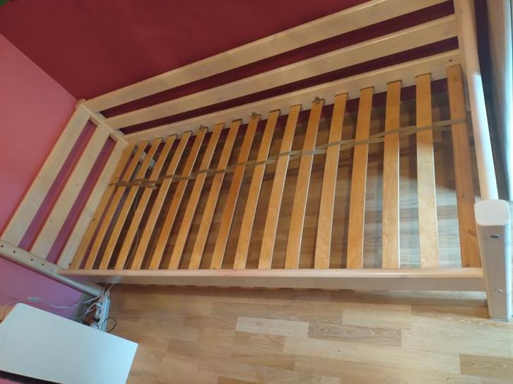 Lit Flexa pin blanc cérusé, Enfants & Bébés, Chambre d'enfant | Lits, Utilisé, Matelas, Enlèvement