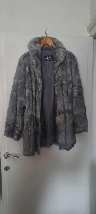 Manteau en fourrure véritable. beschikbaar voor biedingen