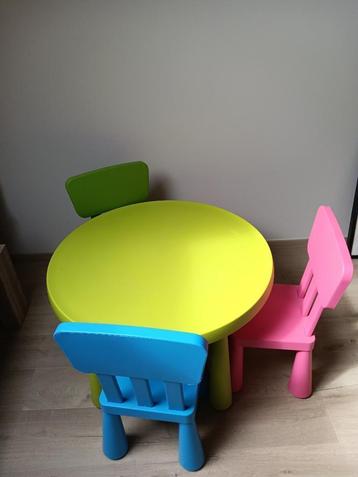 Ikea tafeltje mammut + 3 stoelen 