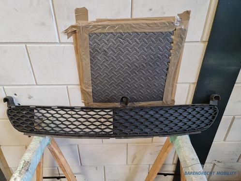 Bumpergrille Toyota Aygo I zwart 53112-0H010 onderkant origi, Auto-onderdelen, Carrosserie, Toyota, Voor, Gebruikt