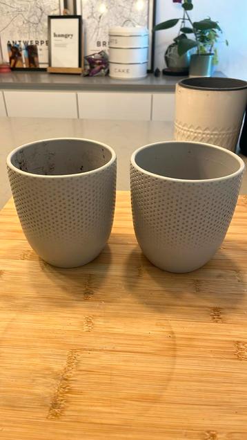 Bloempotten x2 beschikbaar voor biedingen
