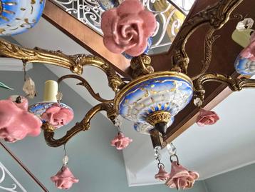 Antieke Art Deco kroonluchter van brons en porselein  beschikbaar voor biedingen