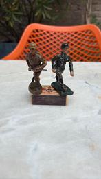 Oude gipssoldaten, Ophalen