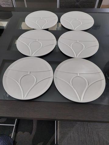 LOT DE  6 ASSIETTES PLATES POUR FONDUE