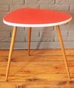 Vintage Salontafeltje Met Rood Formica Blad / Jaren 60, Enlèvement ou Envoi, Comme neuf, Autres essences de bois, Vintage / Jaren 60