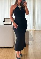 ROBE NOIRE ROSE STRASS 150€, Vêtements | Femmes, Robes, Enlèvement ou Envoi, Noir