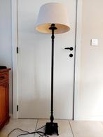 Staande lamp met beige lampekap - 1m40, Huis en Inrichting, Lampen | Vloerlampen, Ophalen, Zo goed als nieuw