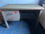 IJzeren bureau, Huis en Inrichting, Ophalen, Zo goed als nieuw, Bureau