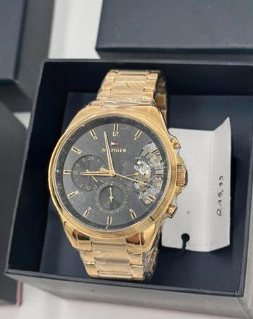 Tommy Hilfiger Horloge  beschikbaar voor biedingen