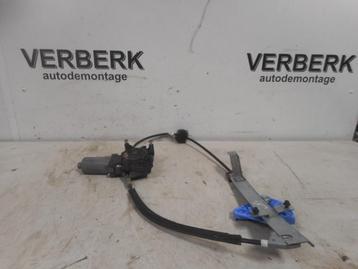 RAAMMECHANIEK ELEK LINKS ACHTER Ford Mondeo II (0130821792) beschikbaar voor biedingen