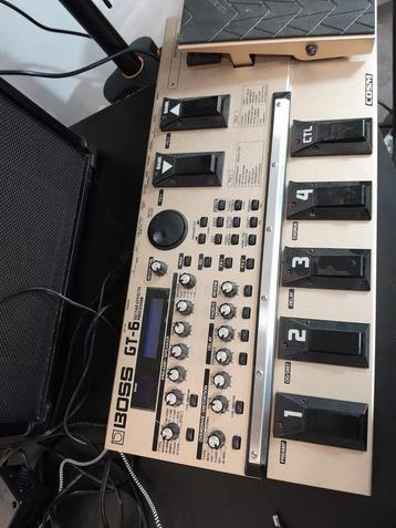 Boss GT-6, Enlèvement, Comme neuf, Volume