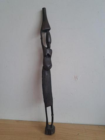 Statue en bois vintage sculptée à la main au Kenya. Figurine beschikbaar voor biedingen