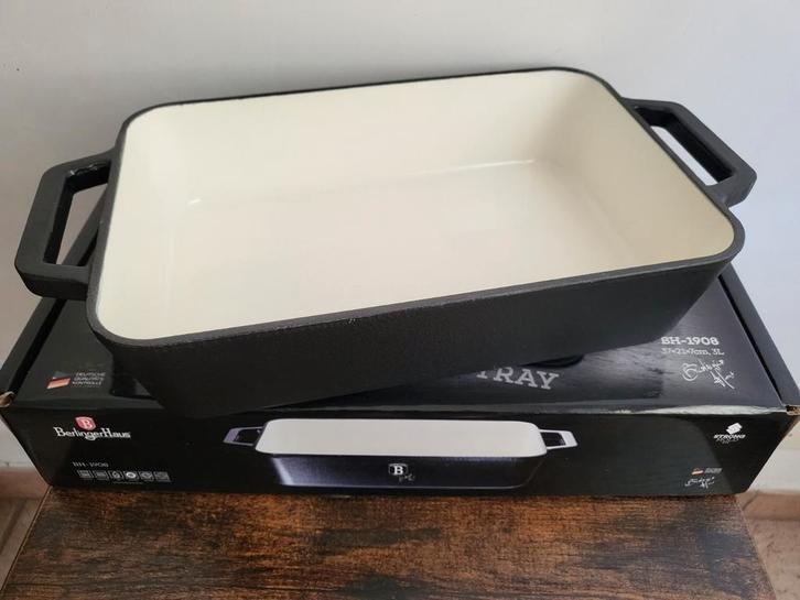 Gietijzeren ovenschotel 3,3L *Nieuw*, Huis en Inrichting, Keuken | Potten en Pannen, Zo goed als nieuw, Gietijzer, Ophalen of Verzenden