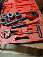 Draadsnijder met werk bank, Ophalen