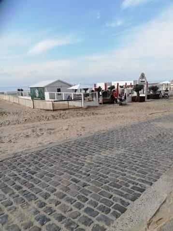 Verlof aan zee beschikbaar vanaf 4 juni. Koksijde bad.  beschikbaar voor biedingen