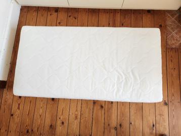 Matelas mousse pour lit bébé, Enlèvement, Utilisé, Lit