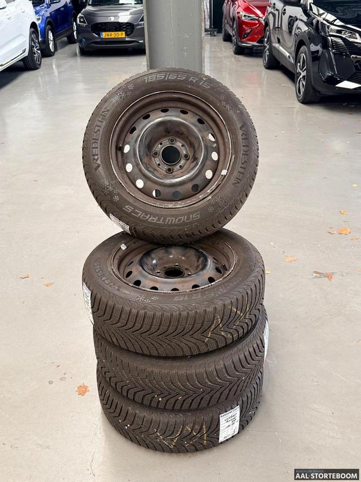 Winterbandenset op stalen velgen voor Peugeot 208, Auto-onderdelen, Banden en Velgen, Banden en Velgen, Winterbanden, 15 inch