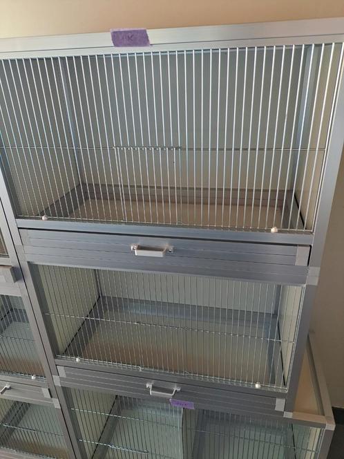 2 KOOIEN . ( NIEUW ), Dieren en Toebehoren, Vogels | Hokken en Kooien, Zo goed als nieuw, Aluminium, Ophalen of Verzenden