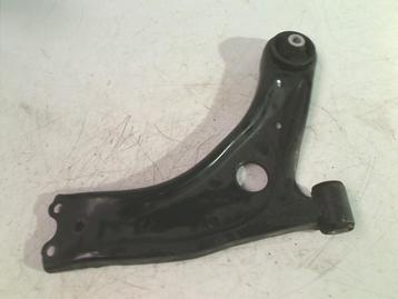 DRAAGARM RECHTS VOOR Toyota Yaris IV (P21 / PA1 / PH1) beschikbaar voor biedingen