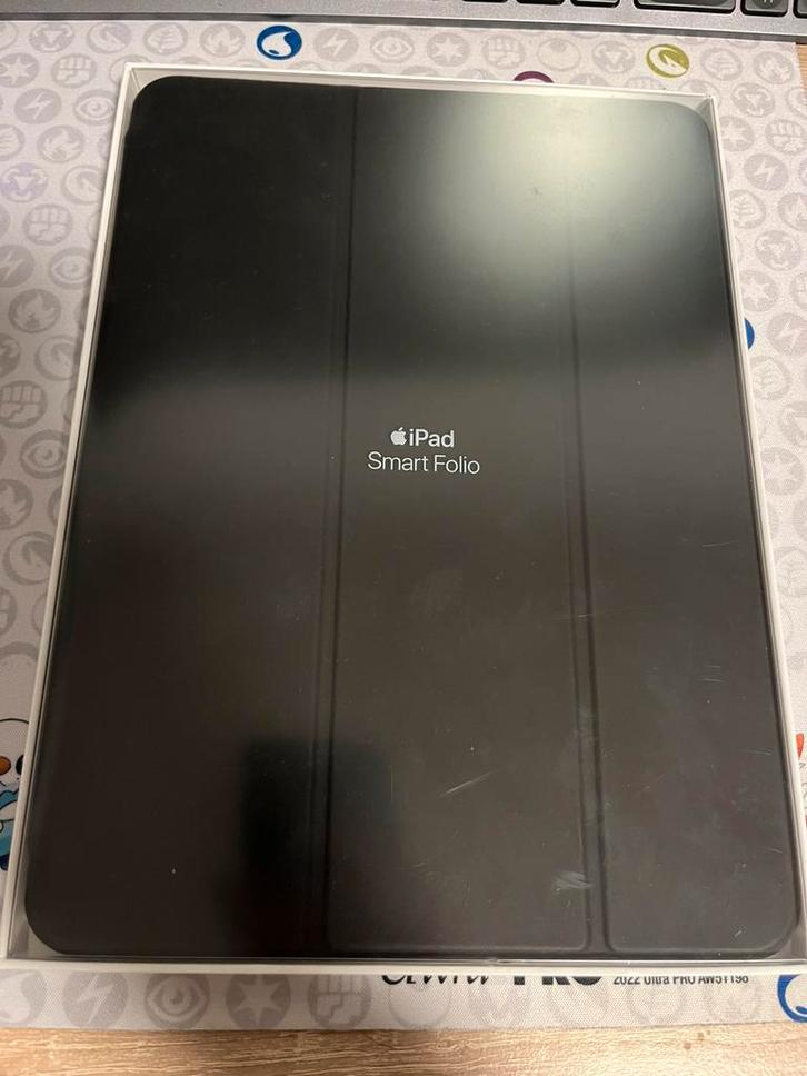 Ipad smart folio zwart, Computers en Software, Tablet-hoezen, Zo goed als nieuw, Bescherming voor- en achterkant, 11 inch, Ophalen of Verzenden